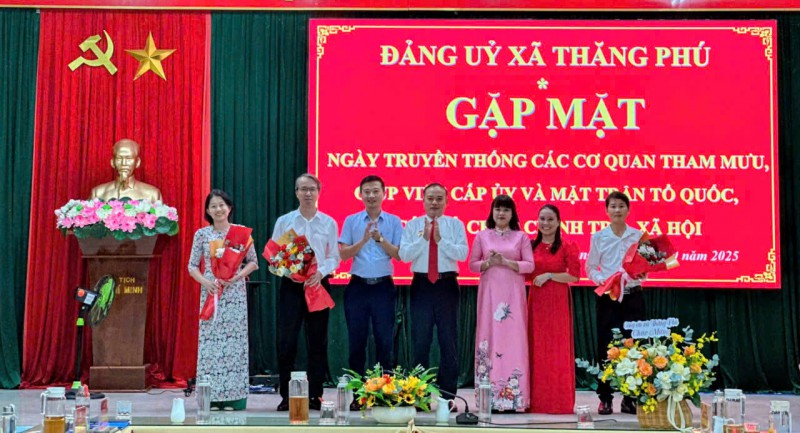 z7123259745099 98d6fdde22a854bbbee8984257e88154