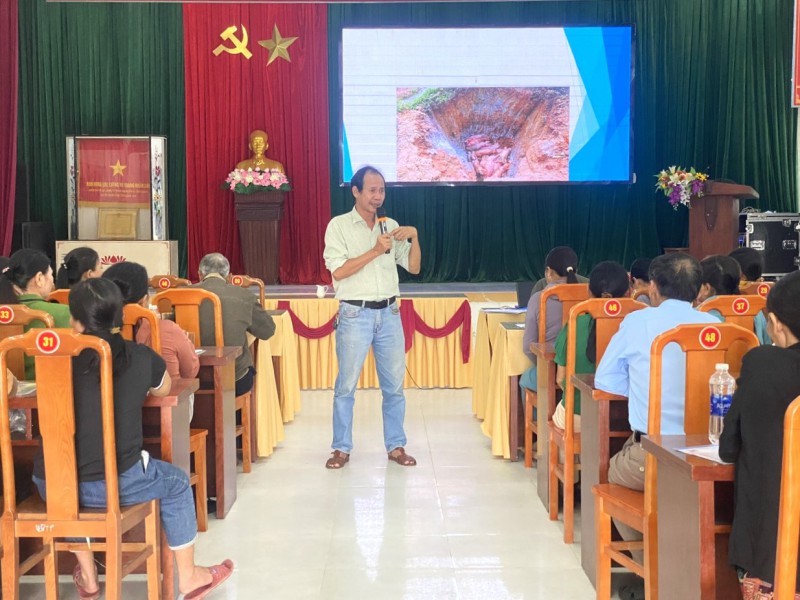 TẬP HUẤN KỸ THUẬT CHĂN NUÔI LỢN AN TOÀN CHO NÔNG DÂN XÃ THĂNG PHÚ