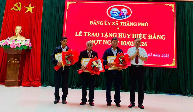 z7496880099566 c9e3b614137e9bd6a74ae78620287e10 (1)