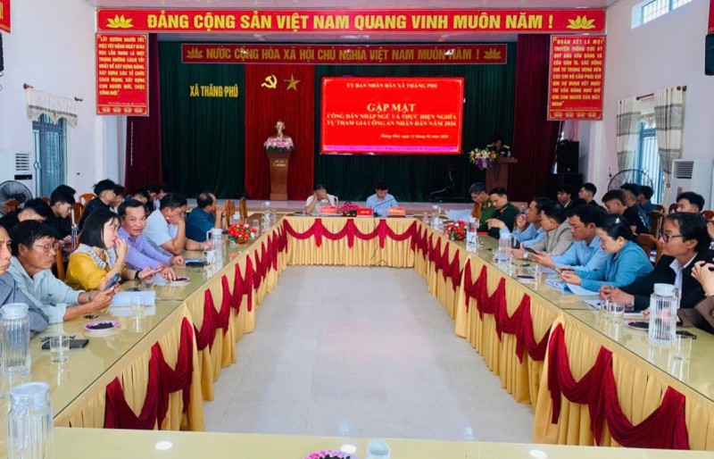 LÃNH ĐẠO XÃ THĂNG PHÚ GẶP MẶT, ĐỘNG VIÊN THANH NIÊN LÊN ĐƯỜNG NHẬP NGŨ NĂM 2026