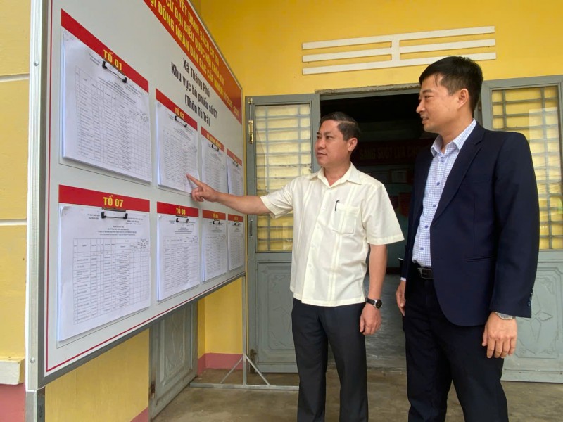 LÃNH ĐẠO THÀNH PHỐ KIỂM TRA CÔNG TÁC BẦU CỬ TẠI ĐƠN VỊ BẦU CỬ SỐ 4