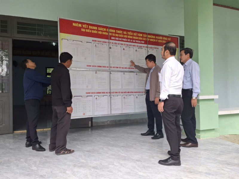 KIỂM TRA CÔNG TÁC CHUẨN BỊ BẦU CỬ