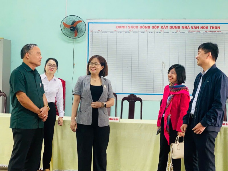 GIÁM ĐỐC SỞ NỘI VỤ THÀNH PHỐ TRẦN THỊ KIM HOA KIỂM TRA CÔNG TÁC CHUẨN BỊ BẦU CỬ TẠI XÃ THĂNG PHÚ