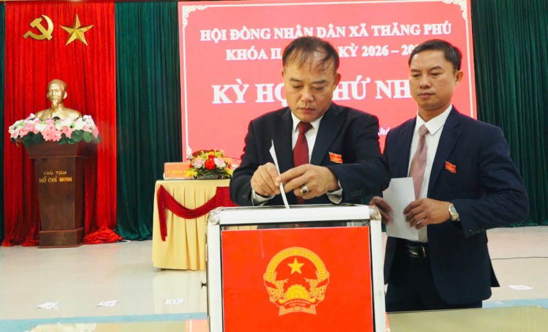 ĐỒNG CHÍ LÊ QUANG HẠT TÁI ĐẮC CỬ CHỨC DANH CHỦ TỊCH HĐND XÃ THĂNG PHÚ