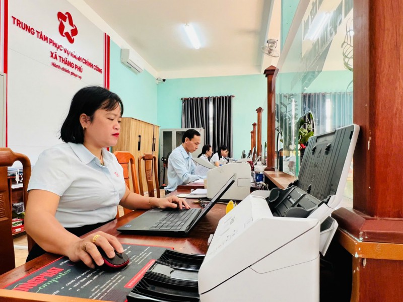 Đầu tư hoàn thiện hạ tầng công nghệ thông tin, đường truyền góp phần vận hành thông suốt mô hình chính quyền địa phương 2 cấp.