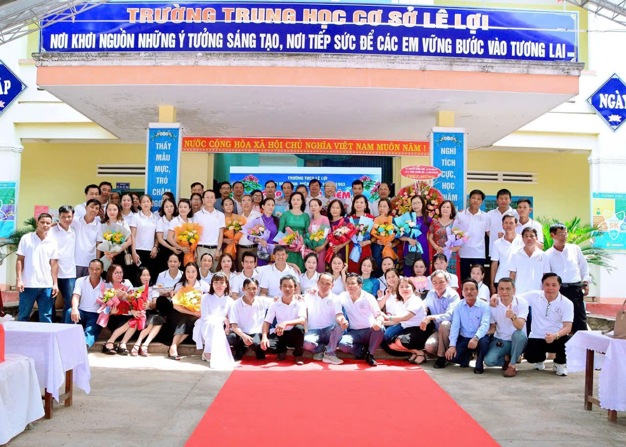 z7149690375632 36381d0a34d5f32457e4673076caa6c1